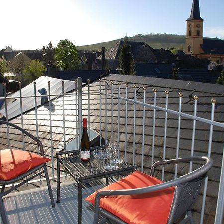 Gaestehaus & Weingut Cluesserath-Weiler Триттенхайм Экстерьер фото