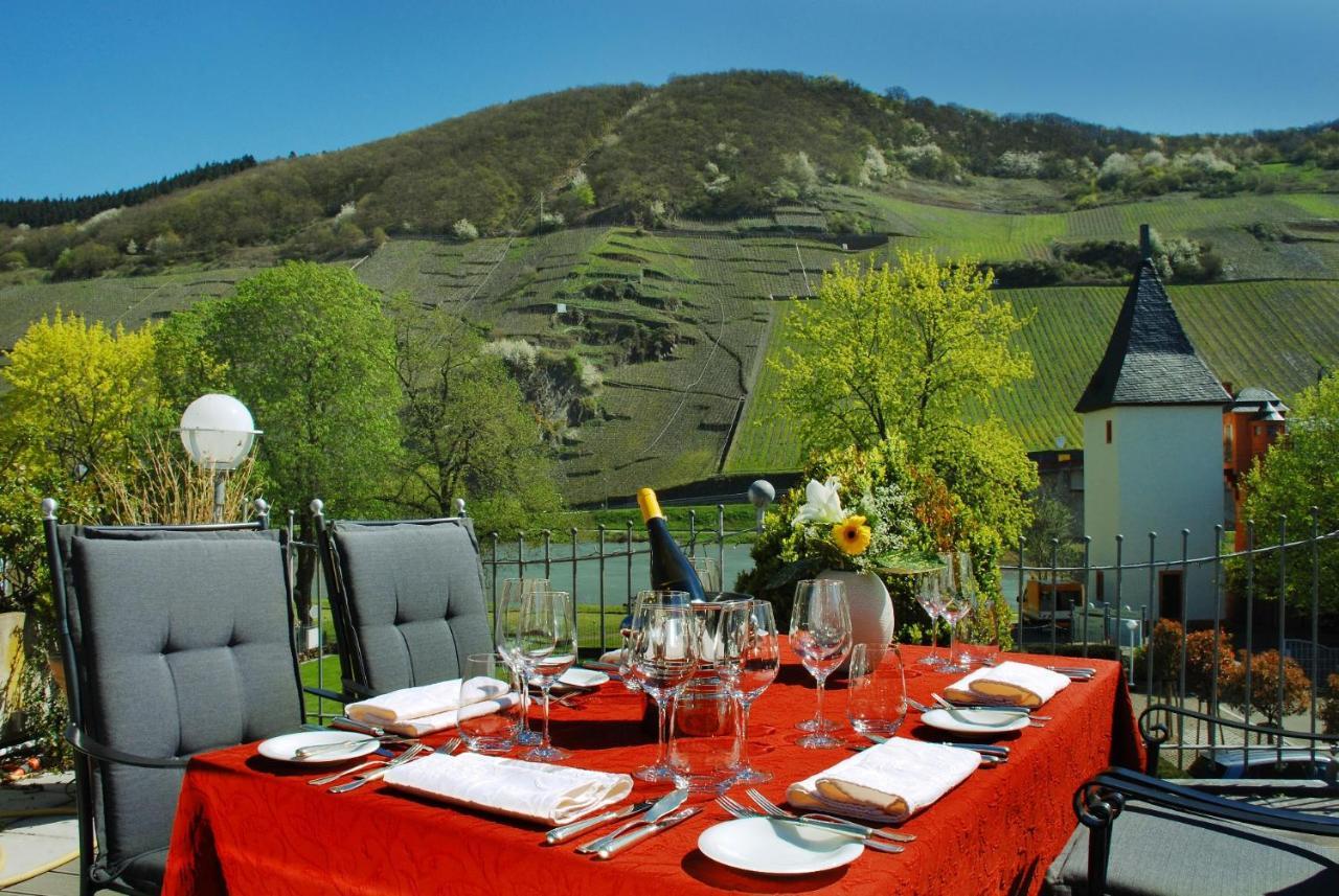 Gaestehaus & Weingut Cluesserath-Weiler Триттенхайм Экстерьер фото