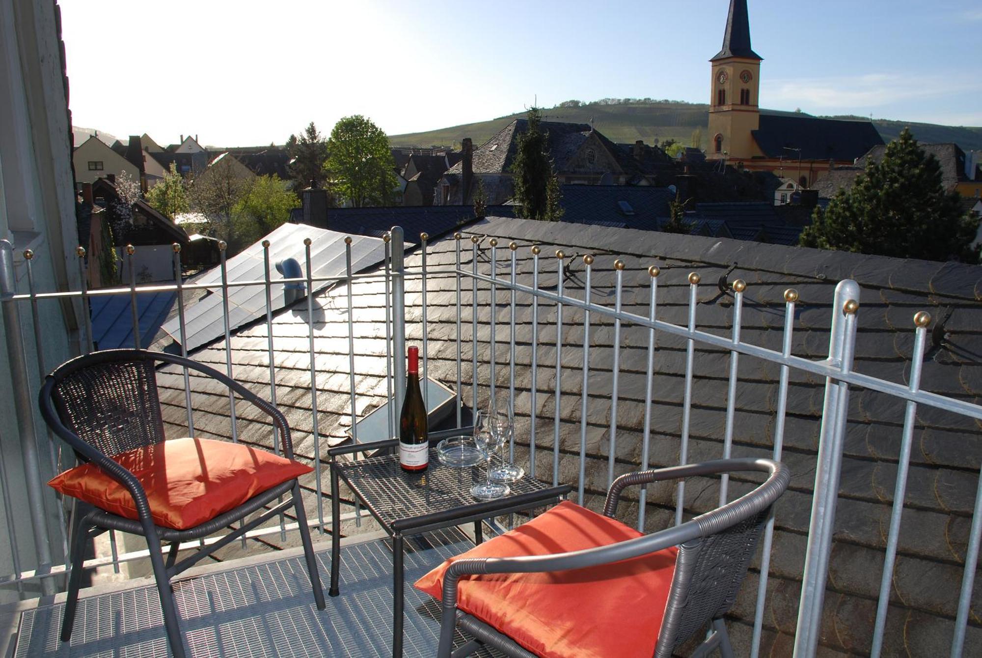 Gaestehaus & Weingut Cluesserath-Weiler Триттенхайм Экстерьер фото